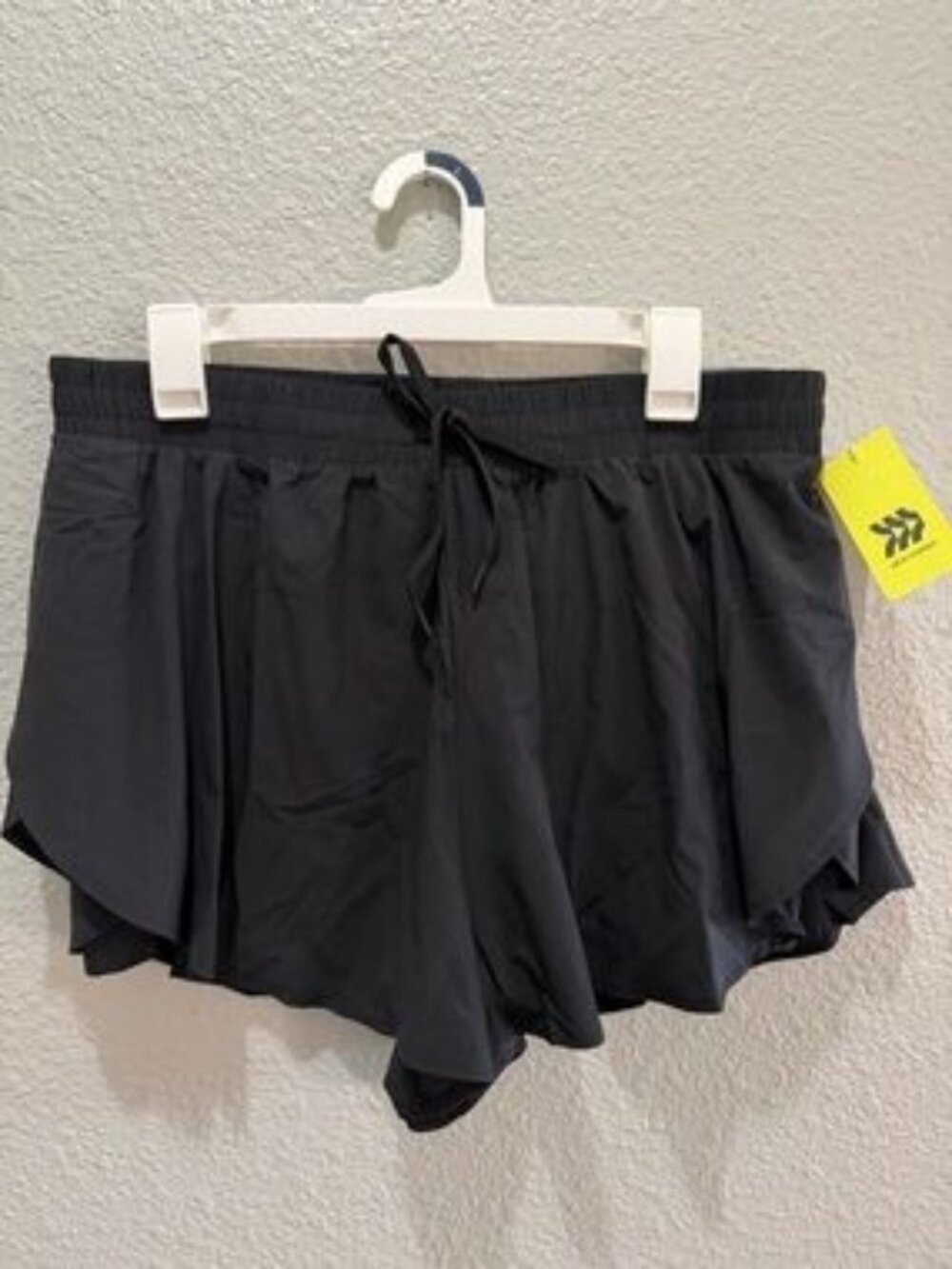 Women’s Black Active Drawstring Shorts size large